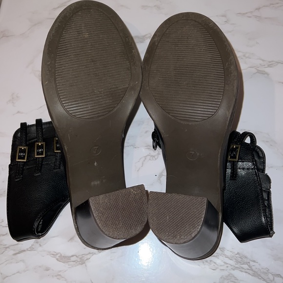 Cato high heel sandals. Color: black. Size: 7M - Picture 7 of 11